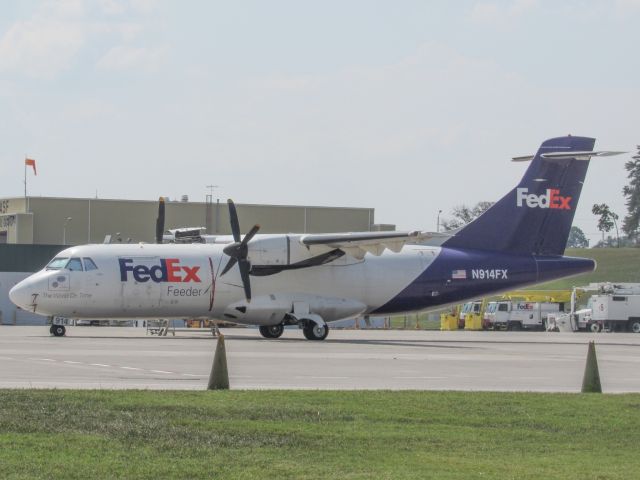 Aerospatiale ATR-42-300 (N914FX)