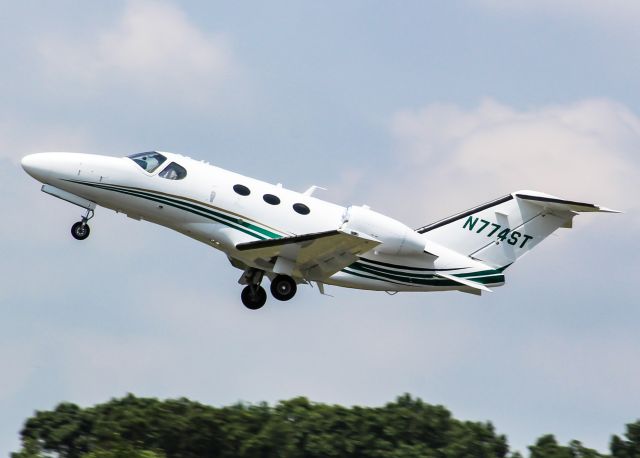 Cessna Citation Mustang (N774ST)