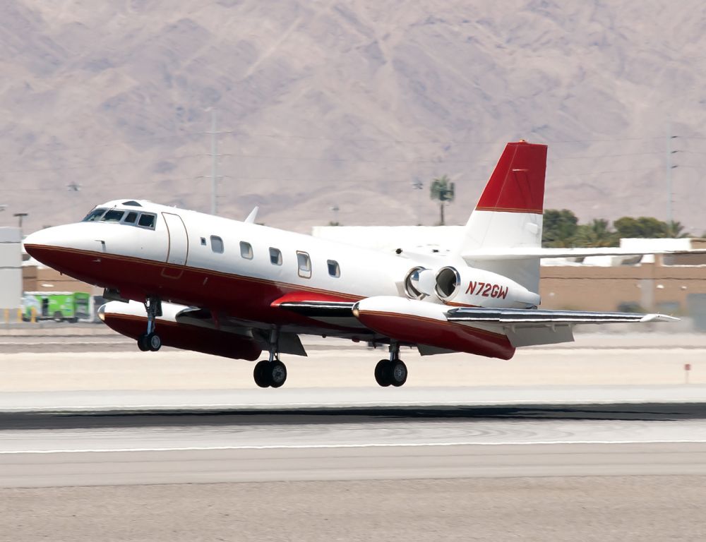 Lockheed Jetstar 2 (N72GW) - Steve Aviation Jetstar II about to land on runway 25L.