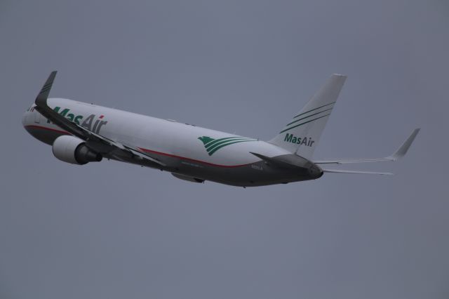 BOEING 767-300 (N526LA)