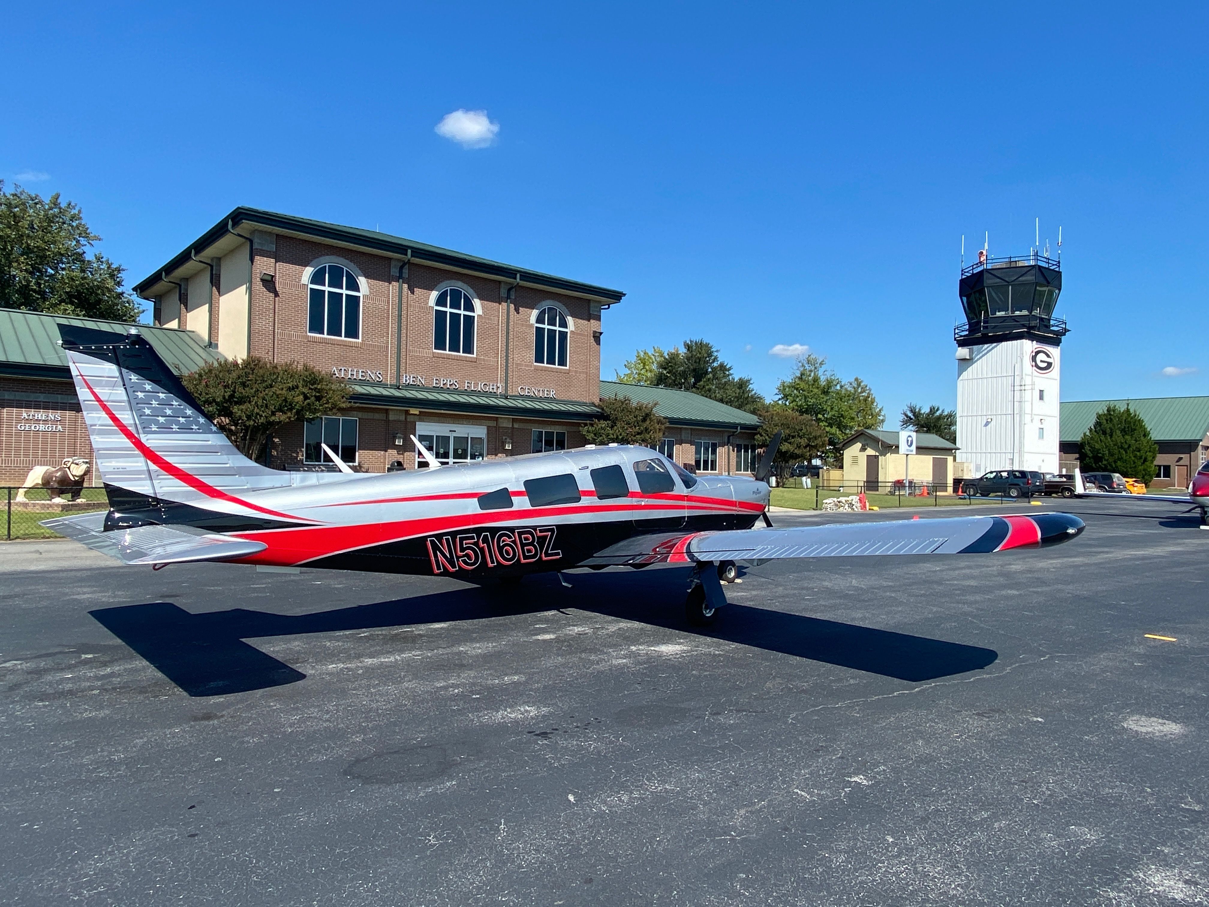 Piper Saratoga (N516BZ)