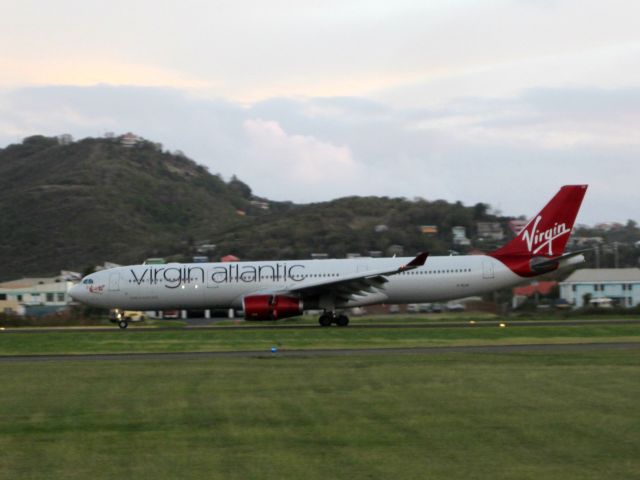 Airbus A330-300 (G-VLUV)