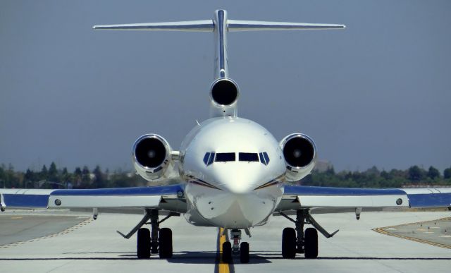 BOEING 727-200 (N724YS) - Frys Electronics Boeing 727