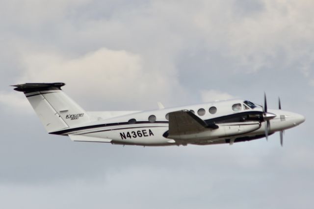 Beechcraft Super King Air 200 (N436EA) - 05NOV23 