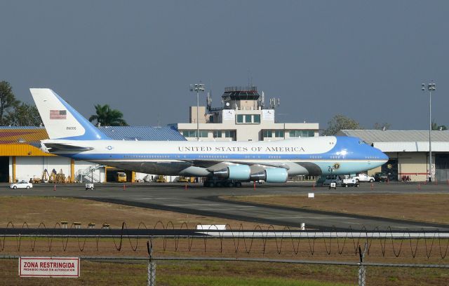 Boeing 747-200 — - Air Force One and President Obama visiting Panama City.