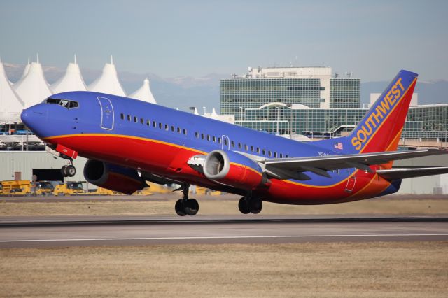 BOEING 737-300 (N326SW)