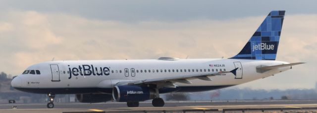 Airbus A320 (N624JB)