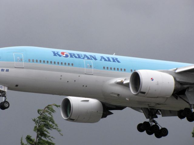 Boeing 777-200 (HL7765) - Watch some of our Korean Air Videos in HDbr /a rel=nofollow href=http://www.youtube.com/watch?v=MiW4dR9Io8Uhttp://www.youtube.com/watch?v=MiW4dR9Io8U/a