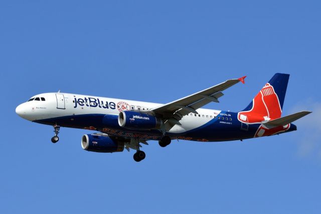 Airbus A320 (N605JB) - JetBlue 70 arriving from Fort Lauderdale 