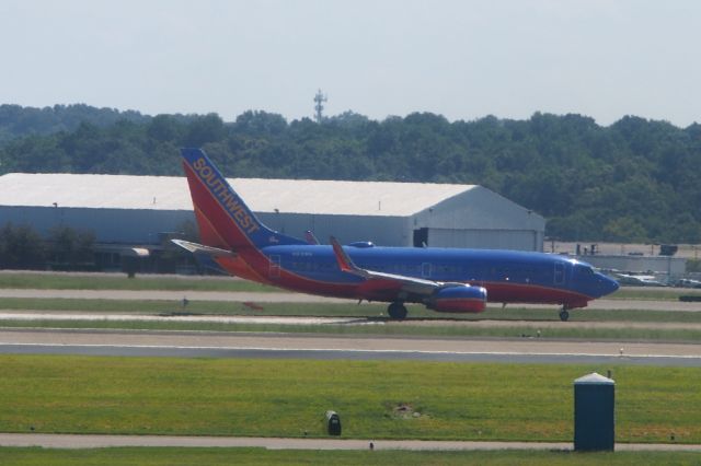 Boeing 737-700 (N915WN)