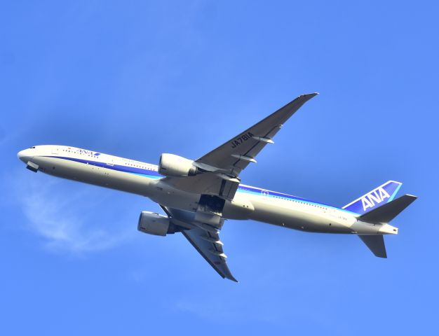 BOEING 777-300ER (JA781A)