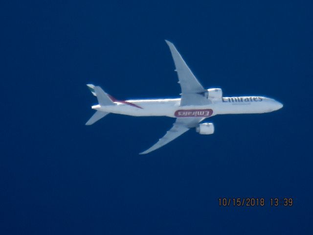 BOEING 777-300ER (A6-EQC)