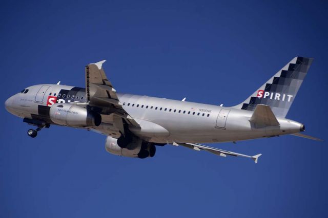 Airbus A319 (N516NK) - Spirit Air Airbus A319-132 N516NK taking off from Phoenix-Mesa Gateway Airport on March 1, 2013.