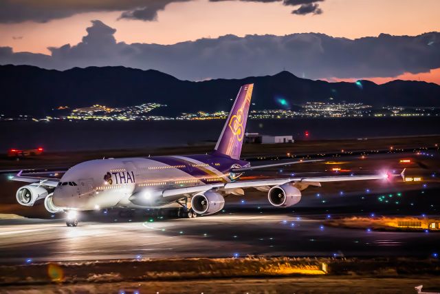 Airbus A380-800 (HS-TUC)