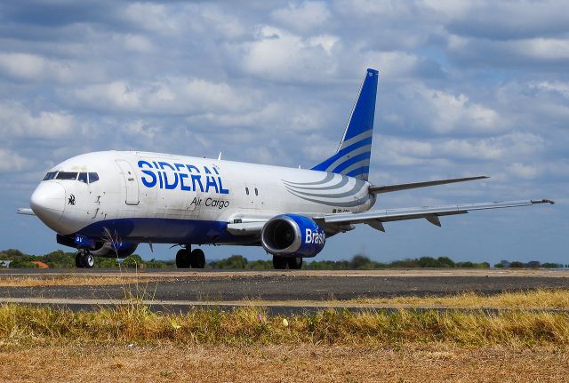 BOEING 737-400 (PR-SDV)