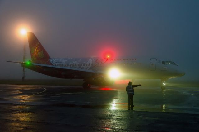 Sukhoi Superjet 100 (RA-89009)