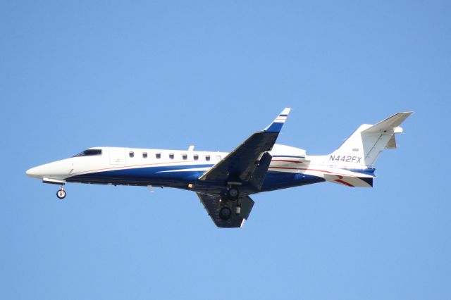 Learjet 45 (N442FX) - Learjet 45 (N442FX) arrives at Sarasota-Bradenton International Airport following a flight from Houston-Bush Intercontinental Airport