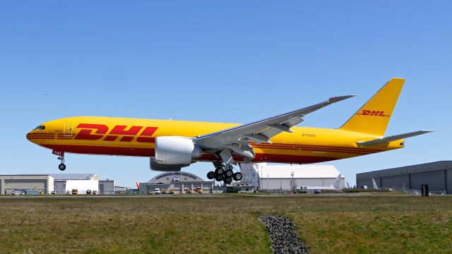 Boeing 777-200 (N776CK) - BOE277 on short final to Rwy 34L to complete a C3 flight on 4.14.21. (B777-F / ln 1694 / cn 66815).