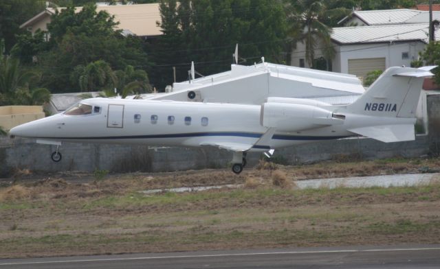 Learjet 60 (N8811A)