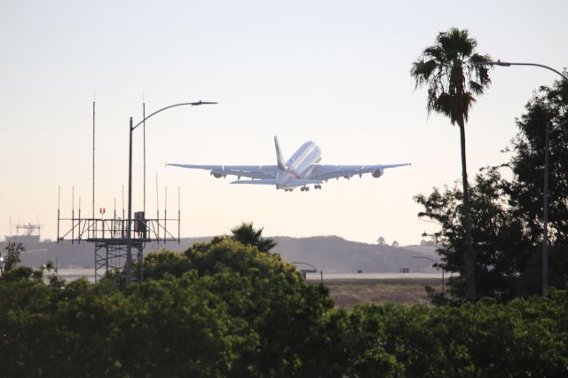 Airbus A380-800 (A6-EVL)