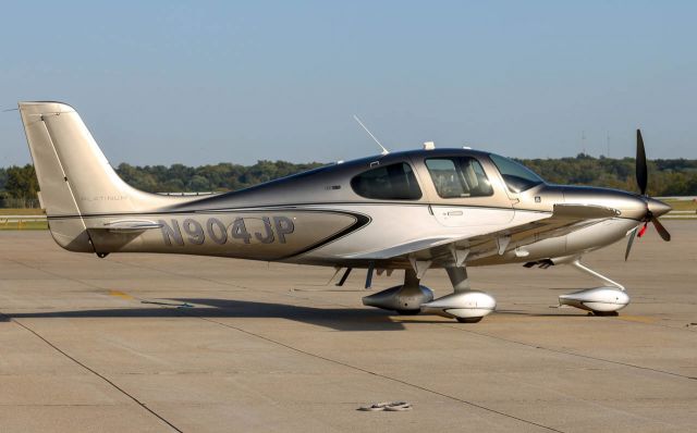 Cirrus SR22 Turbo (N904JP)