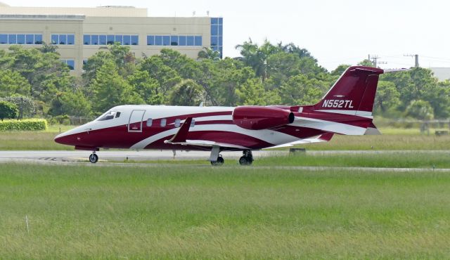 Learjet 55 (N552TL)