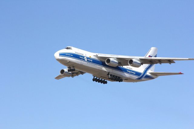 Antonov An-124 Ruslan (RA-82042) - VDA6593 approaching KAFW for landing