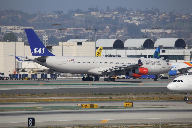 Airbus A340-300 (LN-RKF)