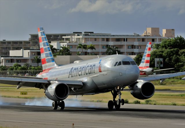 Airbus A319 (N704US)