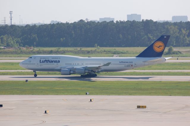 Boeing 747-400 (D-AVBK) - Rolling down 15L at IAH.