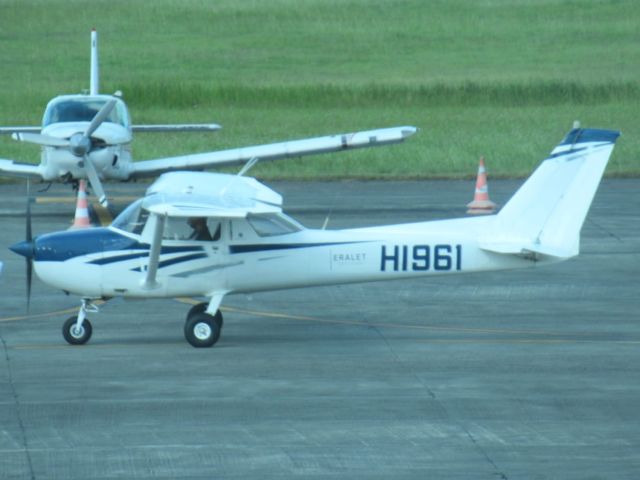 Cessna 152 (HI961)