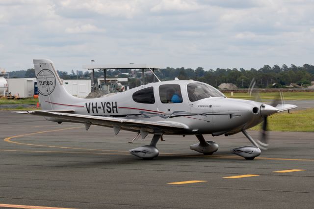 Cirrus SR-22 (VH-YSH)