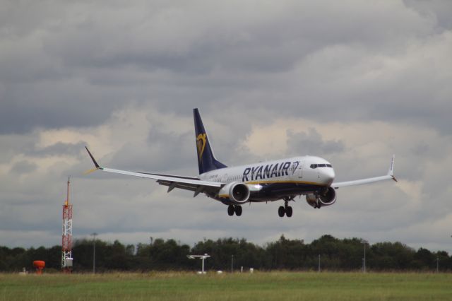 Boeing 737 MAX 8 (EI-HGV) - Airline: Ryanairbr /Plane: B737 MAX 8-200br /Location: STN (London Stansted Airport)br /Date: 18.09.22 (dd/mm/yy)