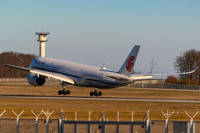 Airbus A350-900 (B-1086)