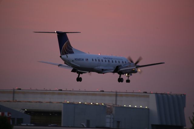 Embraer EMB-120 Brasilia (N568SW)