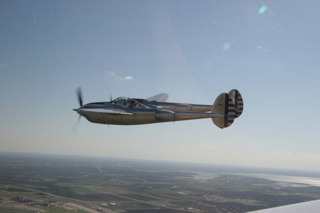 Lockheed P-38 Lightning —
