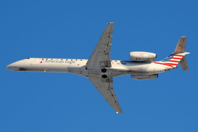 Embraer ERJ-145 (N673AE)