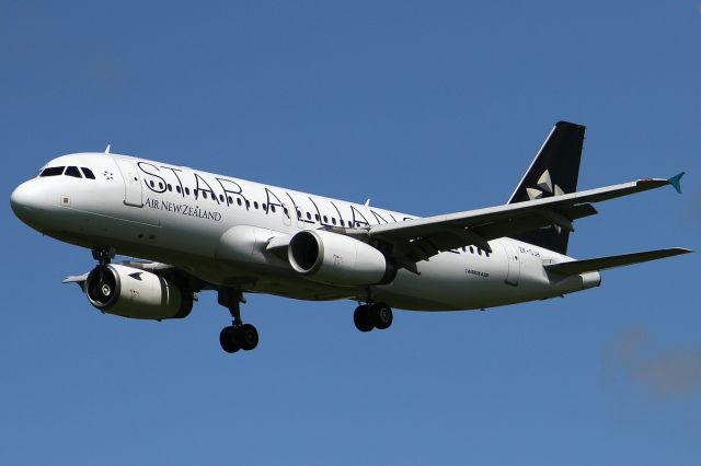 Airbus A320 (ZK-OJH)