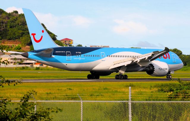 Boeing 787-8 (G-TUIA)