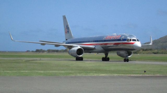 Boeing 757-200 (N692AA)