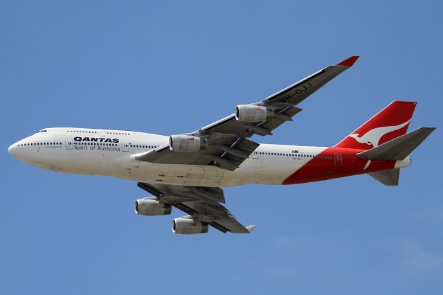Boeing 747-400 (VH-OJJ) - 24 NOV 2012