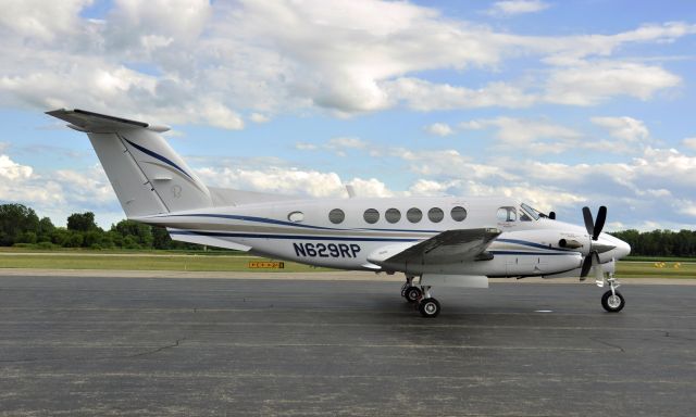 Beechcraft Super King Air 200 (N629RP) - Beechcraft King Air 200 N629RP in Ann Arbor 