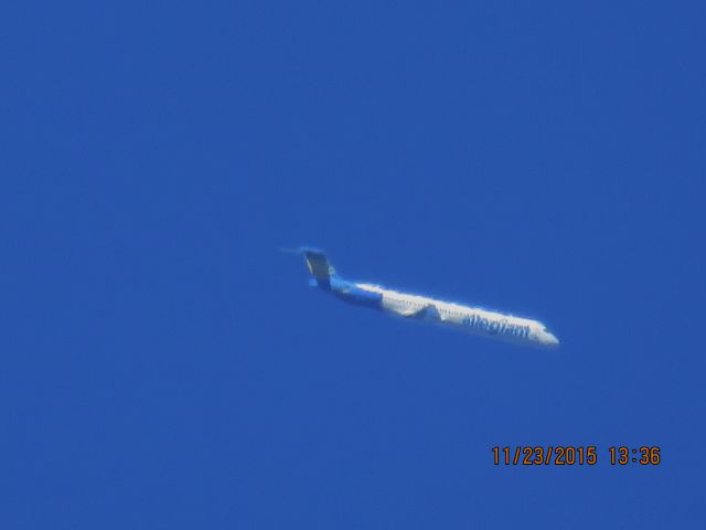 McDonnell Douglas MD-88 (N402NV)