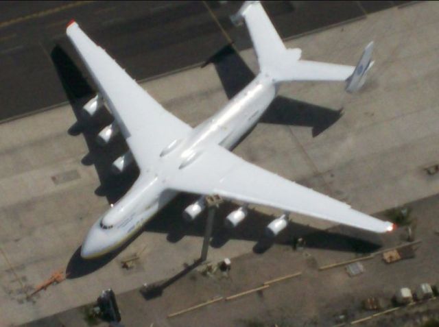 Antonov An-225 Mriya —