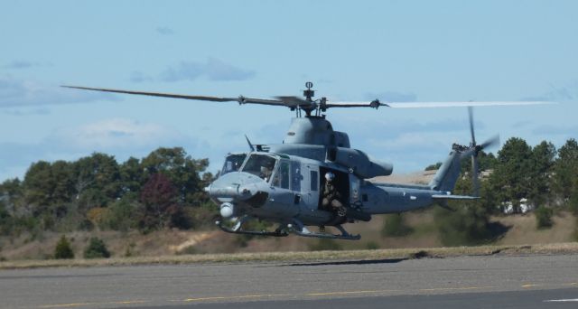 BELL UH-1Y (16-9283) - About to touch down is this US Marines UH-1Y "Venom" Super Huey Rotorcraft in the Autumn of 2024.