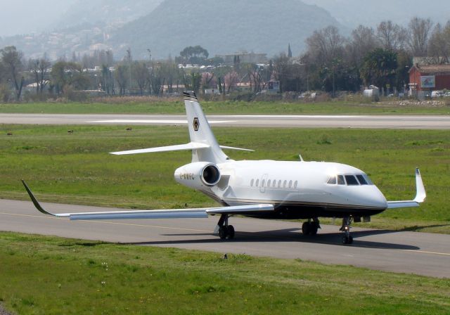Dassault Falcon 2000 (G-WWFC)