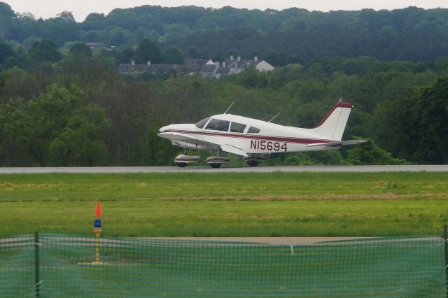 Piper Cherokee (N15694)