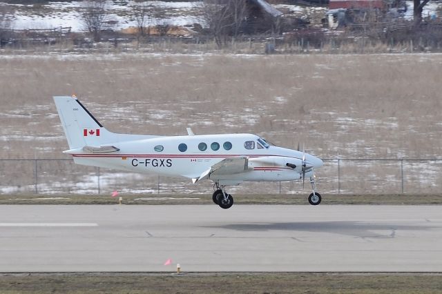 Beechcraft King Air 90 (C-FGXS)