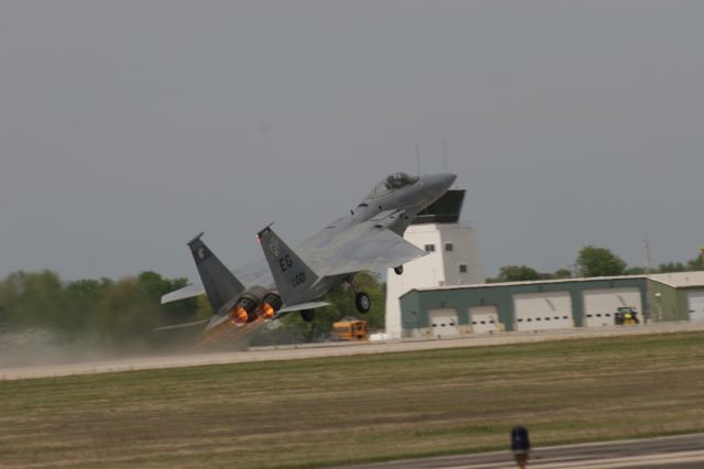 — — - F-15 Leaps Skyward at Southern Wisconsin Airfest 2008