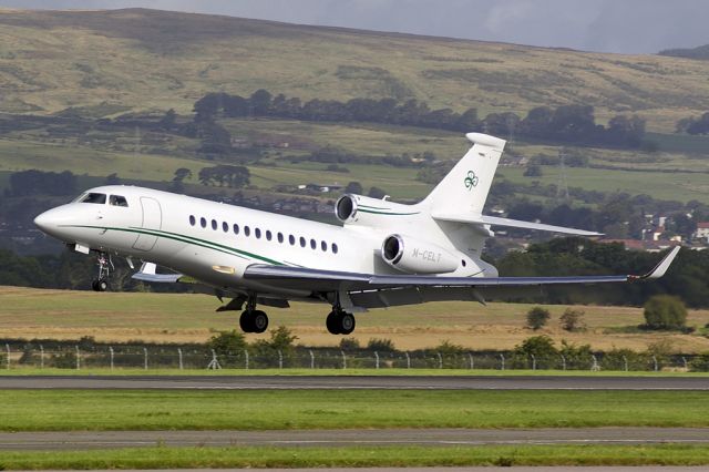 Dassault Falcon 7X (M-CELT)